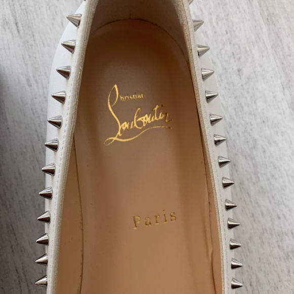 Christian Louboutin White Leather Studded Flats sz 39 - Picture 3 of 7